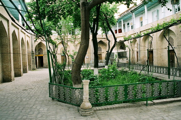 http://paths.narod.ru/2006/uzb/b_lane4_r.jpg